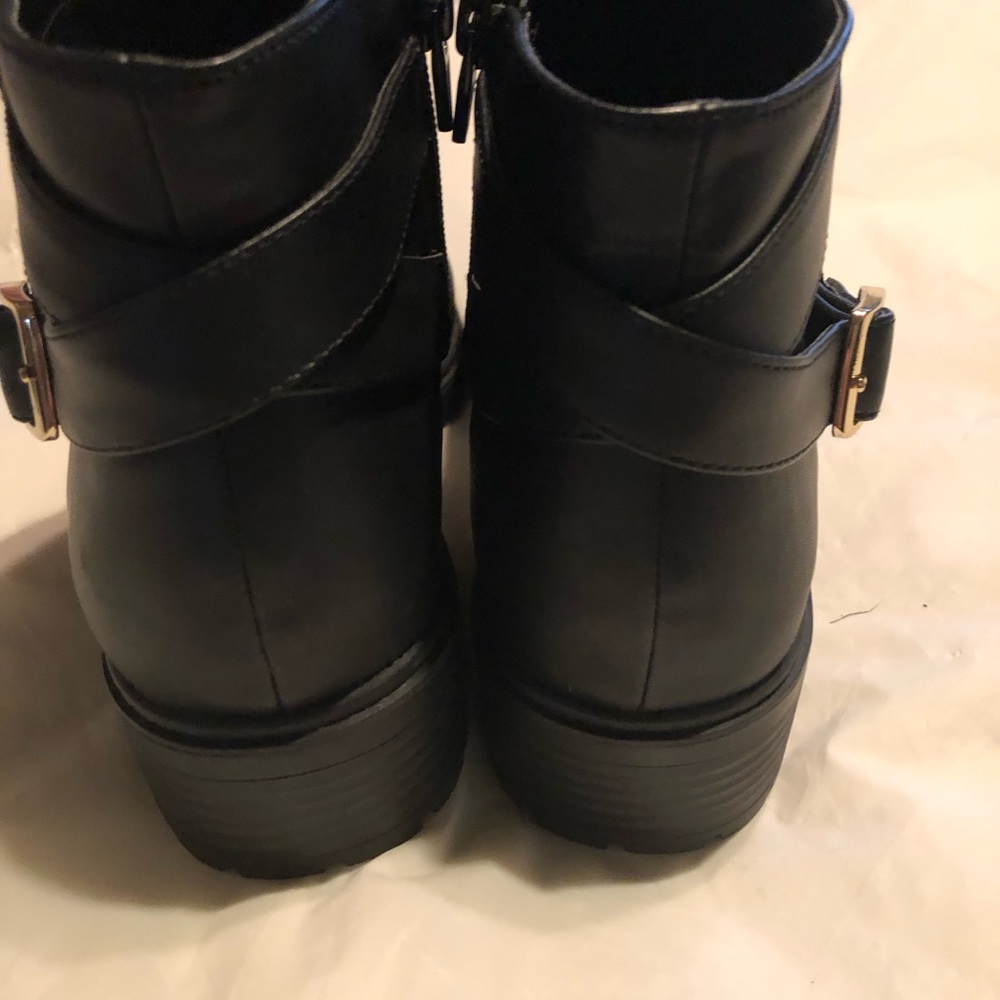 Gianni Bini Brennin Buckled Booties NWOT - Picture 6 of 12